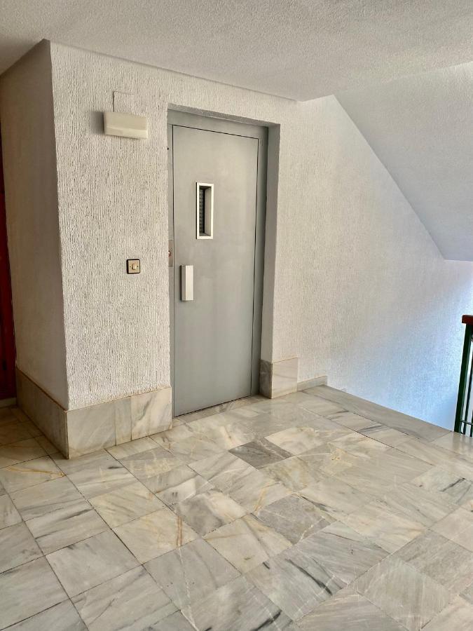 Studio Apartment Santana Habaneras - 18 At Beach With Garage, Pool And Lift Torrevieja Luaran gambar